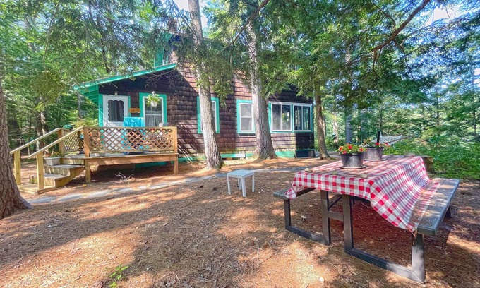 Lovell Cottage | Cozy cottage lake retreat with private beach. Perfect place to unplug.