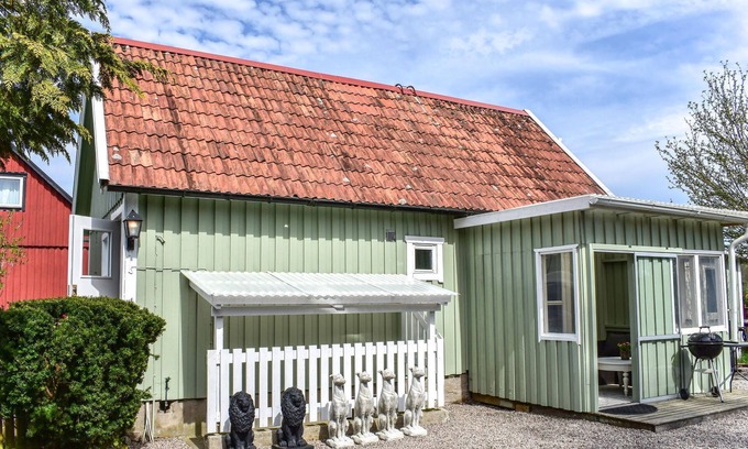 Sosdala House | Cozy cottage on a shared property.