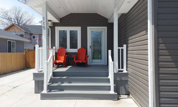 Levergood Beach House | Cozy cottage steps from beautiful Lake Erie w/Hot tub. Wine, dine and unwind!
