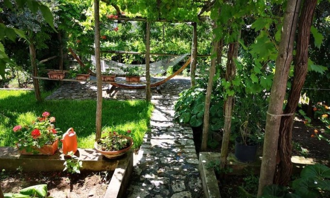 Anacapri House | Cozy cottage surrounded by a typical Capri garden. 10 min from the Blue Grotto.