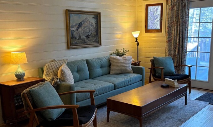 Wrightwood Cabin | Cozy Cottage|Swing Set/Fenced Yard/Pet friendly