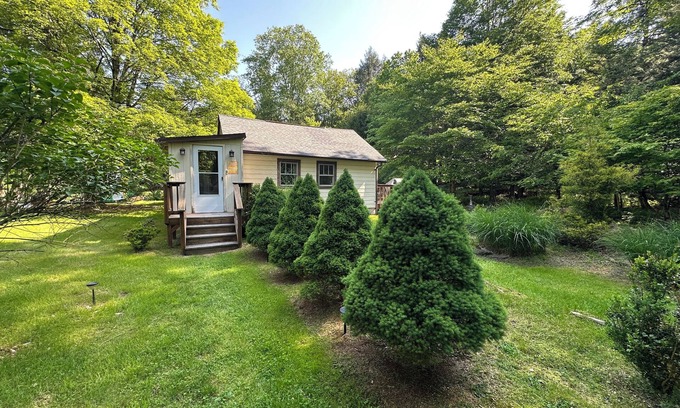 Mongaup Valley Cottage | Cozy Cottage with Woodstock Scavenger Hunt