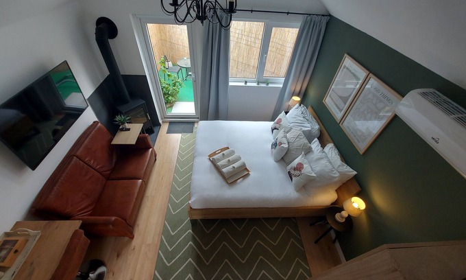 Terborg Cottage | Cozy Cottage with a loft in residential Terborg - Contact-less check-in!
