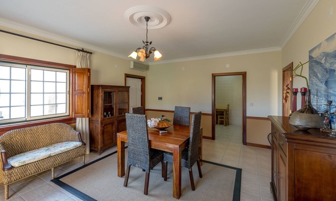 Vila Flor Cottage | Cozy Cottage with Swimming Pool