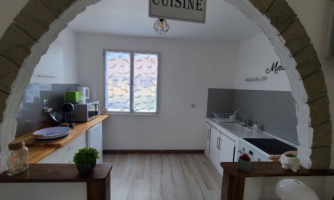 Harsault Cottage | Cozy Country House for 4 with Scenic Views, Near Thermal Spa and Cycling Path