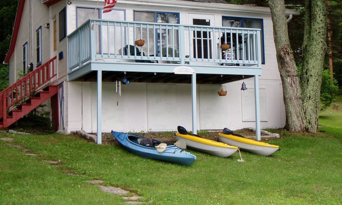 Tunkhannock Cottage | 'Cozy Cove' Cottage on Lake Carey