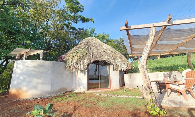 Mariato Bed & Breakfast | Cozy, cozy cabins, abundant breakfast, valley views, 1 km from the sea.