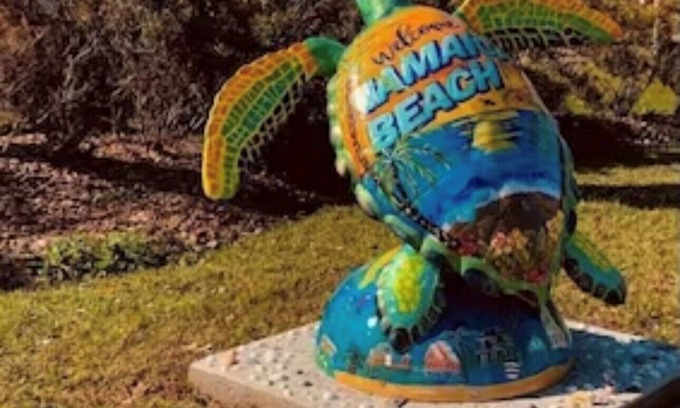 Jamaica Beach House | Cozy, Dog Friendly, Close to Beach!
