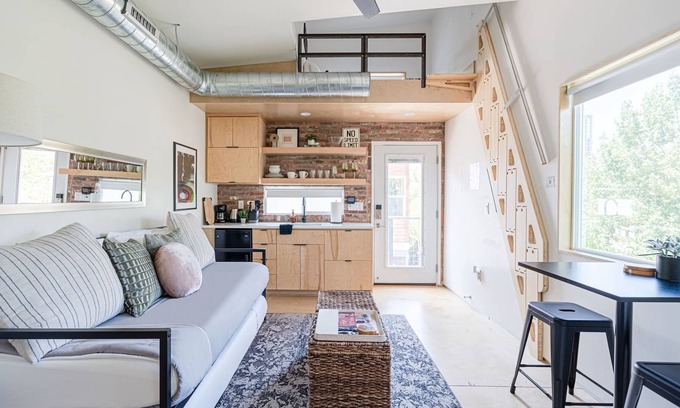 Waller Creek District House | Cozy East Austin Loft With Downtown Views and Low Key Vibes