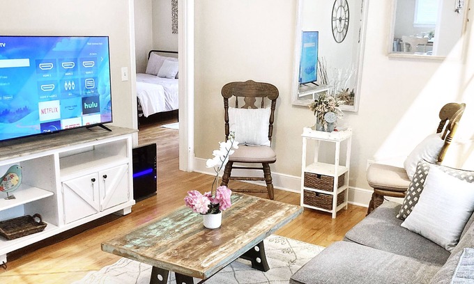 Cayce House | Cozy Elegant Home - USC, Fort J