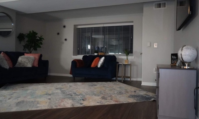 Cherry Hill Condo | Cozy Escape w/Fireplace seconds away from Cherry Hill Mall