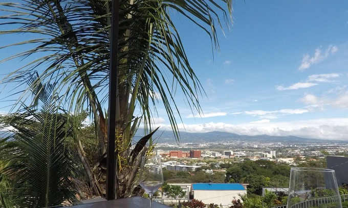 Escazu Apartment | Cozy Escazú Apartment with great view & location