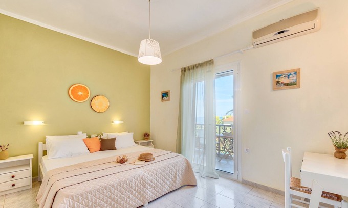 Amoudi Apartment | Cozy family apartments at seaside hotel