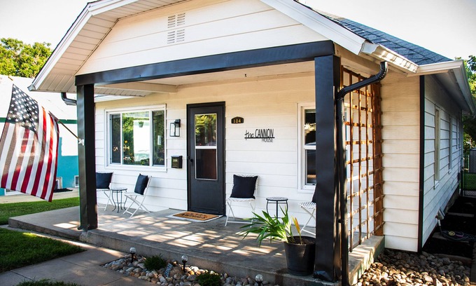 Lafayette House | Cozy family friendly home within walking distance of Main Street!