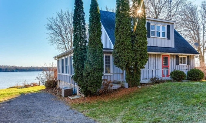 Prince Edward House | Cozy family waterfront retreat recently renovated