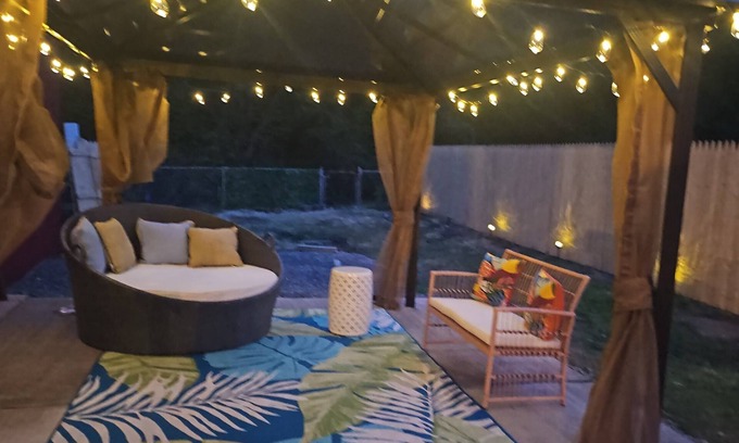 Ranshaw House | Cozy Farmhouse in Shamokin close to Knobels.