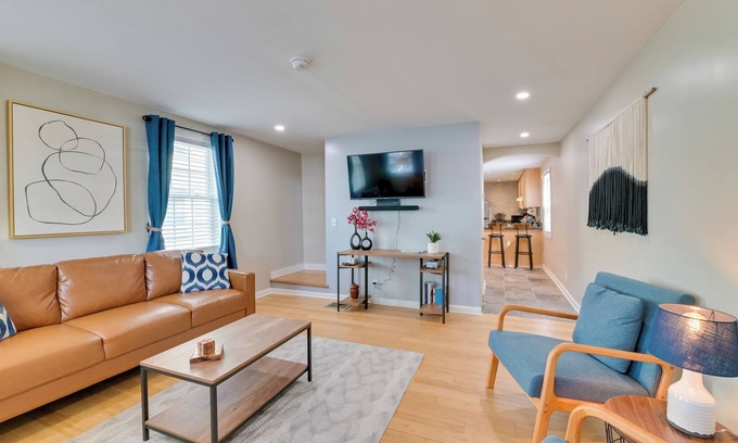 Canandaigua House | Cozy Finger Lakes Abode in Downtown Canandaigua!