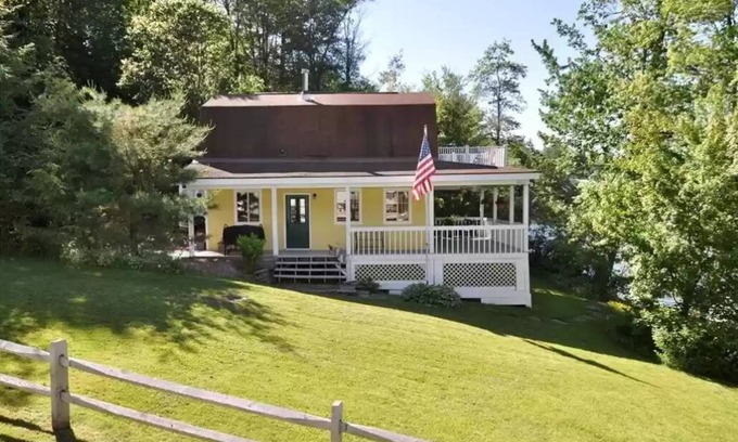 Brackney Cottage | Cozy four season private lakefront cottage. Located on Laurel Lake, Brackney, PA