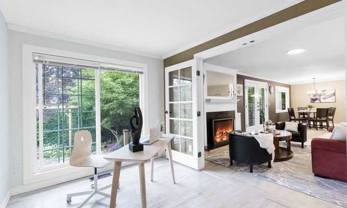 Lake Hills House | Cozy furnished 3-bedroom pet-friendly rambler in Bellevue