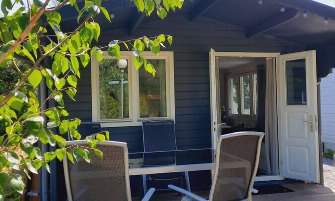 Krachtighuizen Ski Chalet | Cozy furnished cabin on a peaceful park