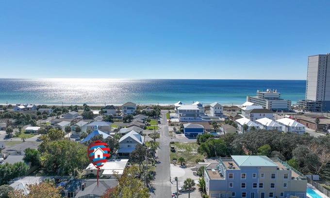 Bid-a-wee Beach House | Cozy Gem Hideaway! Private Beach within 2 mins!