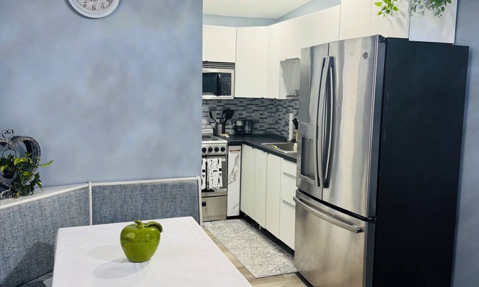 Hollywood Apartment | Cozy Getaway Near Beaches & Casinos