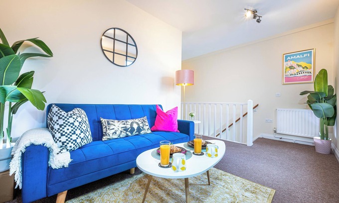 Hanham Apartment | Cozy Glam Central Peaceful 2bed Sleep 5 Fast Wifi