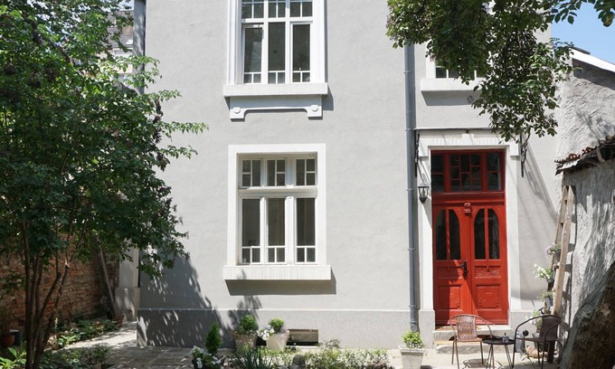 Sofia City Center Apartment | Cozy Ground Floor Apartment in a Restored House in the Heart of old Sofia