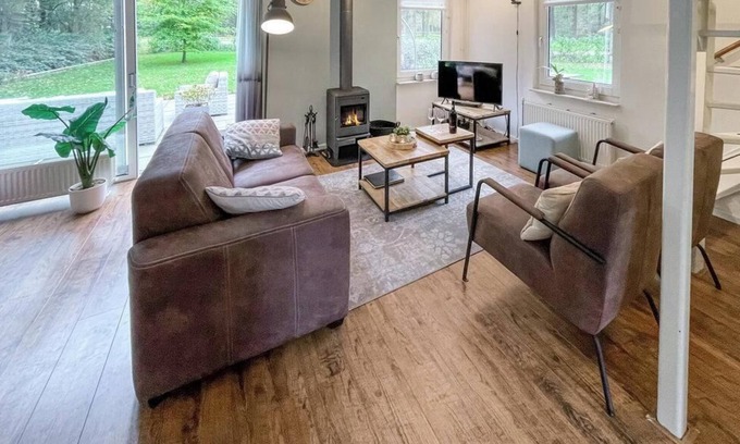 Noordwolde House | Cozy holiday bungalow with a box bed for the children