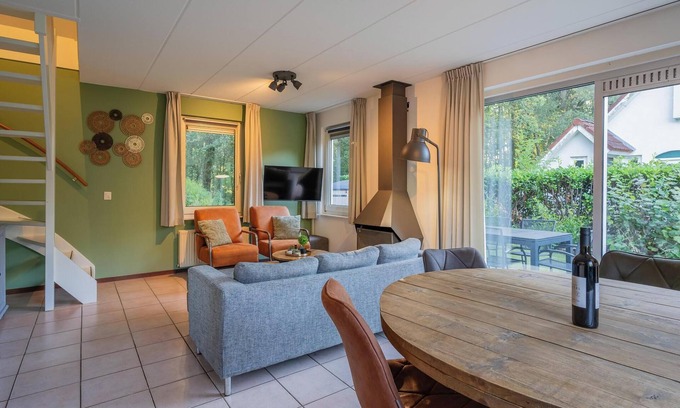 Noordwolde House | Cozy holiday bungalow with fireplace