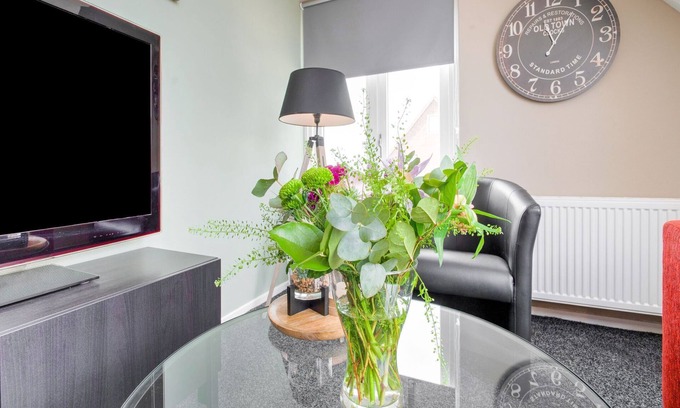 Elim House | Cozy Holiday Home in Elim with a Furnished Garden