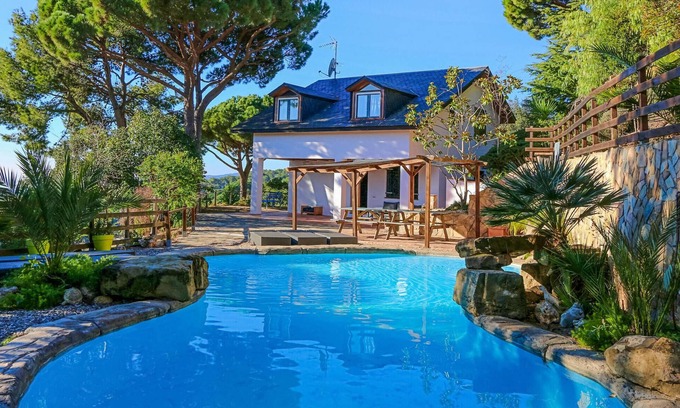 Sant Cebria de Vallalta House | Cozy home in Sant Cebrià de Vallalt