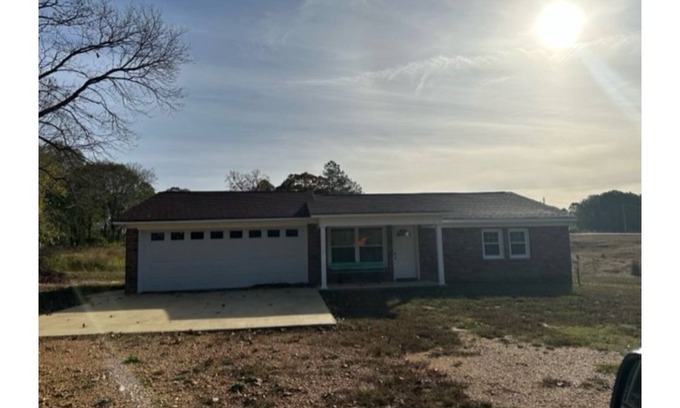 Tishomingo House | Cozy home- 5 mins from state park!