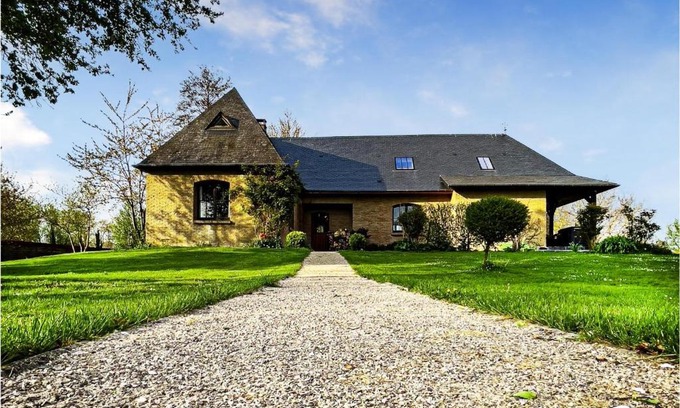 Bray-les-Mareuil House | Cozy Home In Bray-Lès-Mareuil