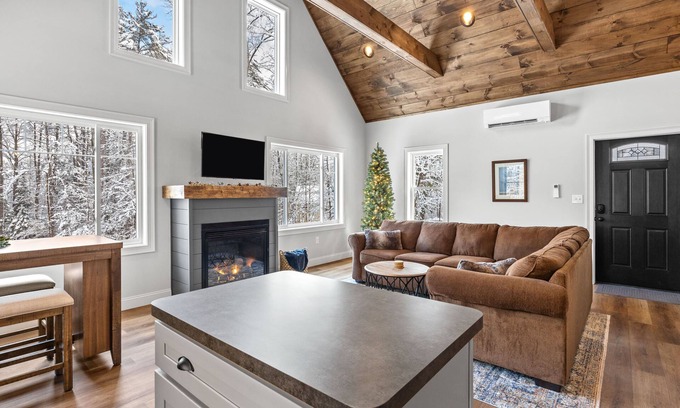 Bridgton House | Cozy home in Bridgton Maine!