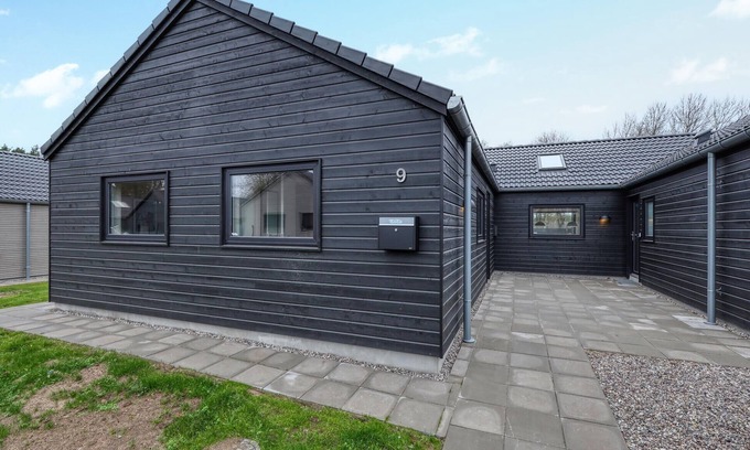 Jesendorf House | Cozy home in Jesendorf with sauna