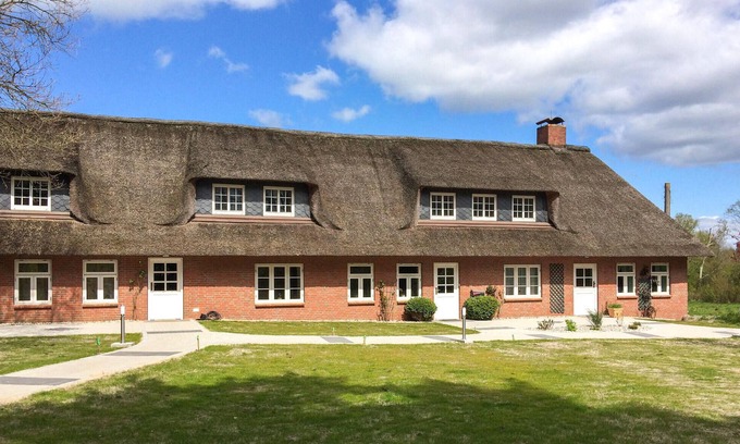 Langenhorn House | Cozy home in Langenhorn with WiFi