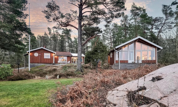 Otterstad House | Cozy home in Lidköping with WiFi