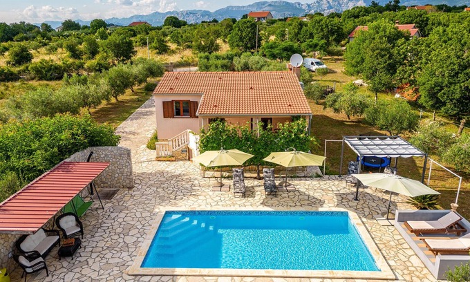 Posedarje House | Cozy home in Slivnica
