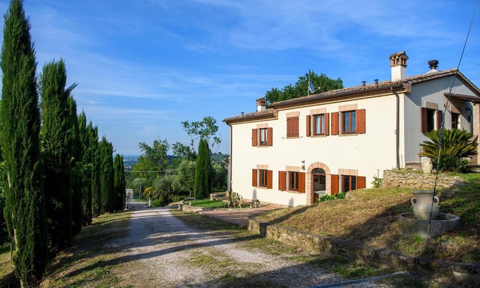 Rupoli House | Cozy home in Terre Roveresche with WiFi