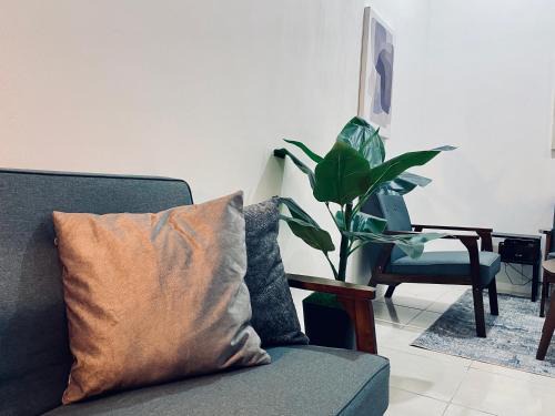 Kampong Raja House | Cozy Homestay with Netflix 5min to Keluang Beach
