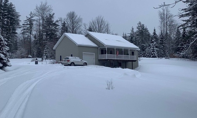 Eden House | Cozy house 30 min to Stowe, 30 min to Smugglers Notch, 30 min to Jay Peak