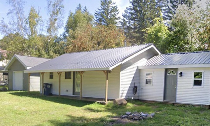 Montreal House | Cozy House (Hurley, WI/Ironwood, MI area)