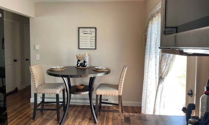 St. Joseph House | Cozy house in a very safe neighborhood just outside of Urbana-Champaign.