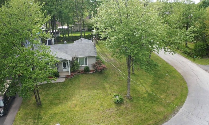 Granby House | Cozy house on wooded lot with swimming pool