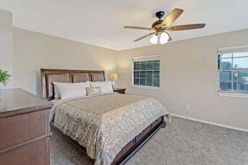 Saginaw House | cozy house Saginaw TX 3BR 2BA Sleeps 10 just 12 minutes downtown fort worth