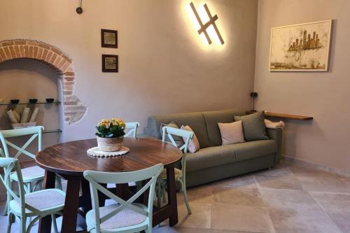 San Gimignano City Centre Apartment | CoZy House San Gimignano in the heart of Tuscany