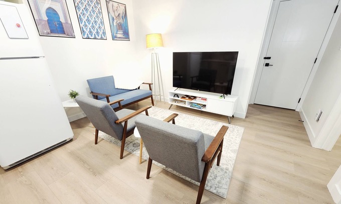 Beaumont House | Cozy Indigo retreat-Two Bedroom -private Entrance-pet Friendlynnnnnnnnnnnnnnnnnn