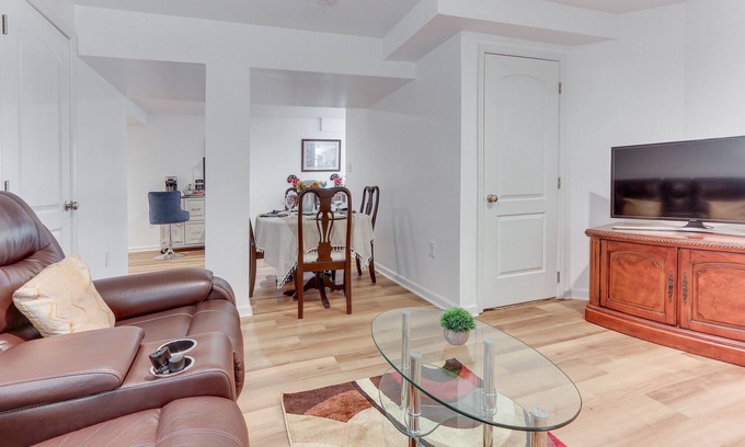 Shenandoah Apartment | Cozy Inwood Apartment: History, Hiking & Wine!
