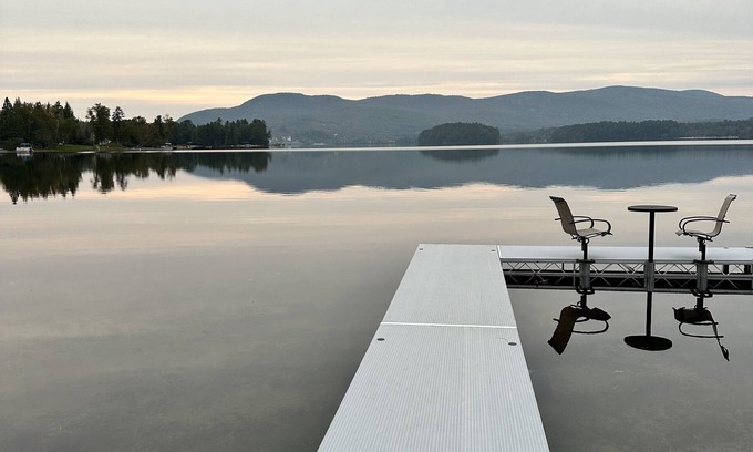 Brighton House | Cozy Island Pond Lodge with breathtaking views you don’t want to miss!
